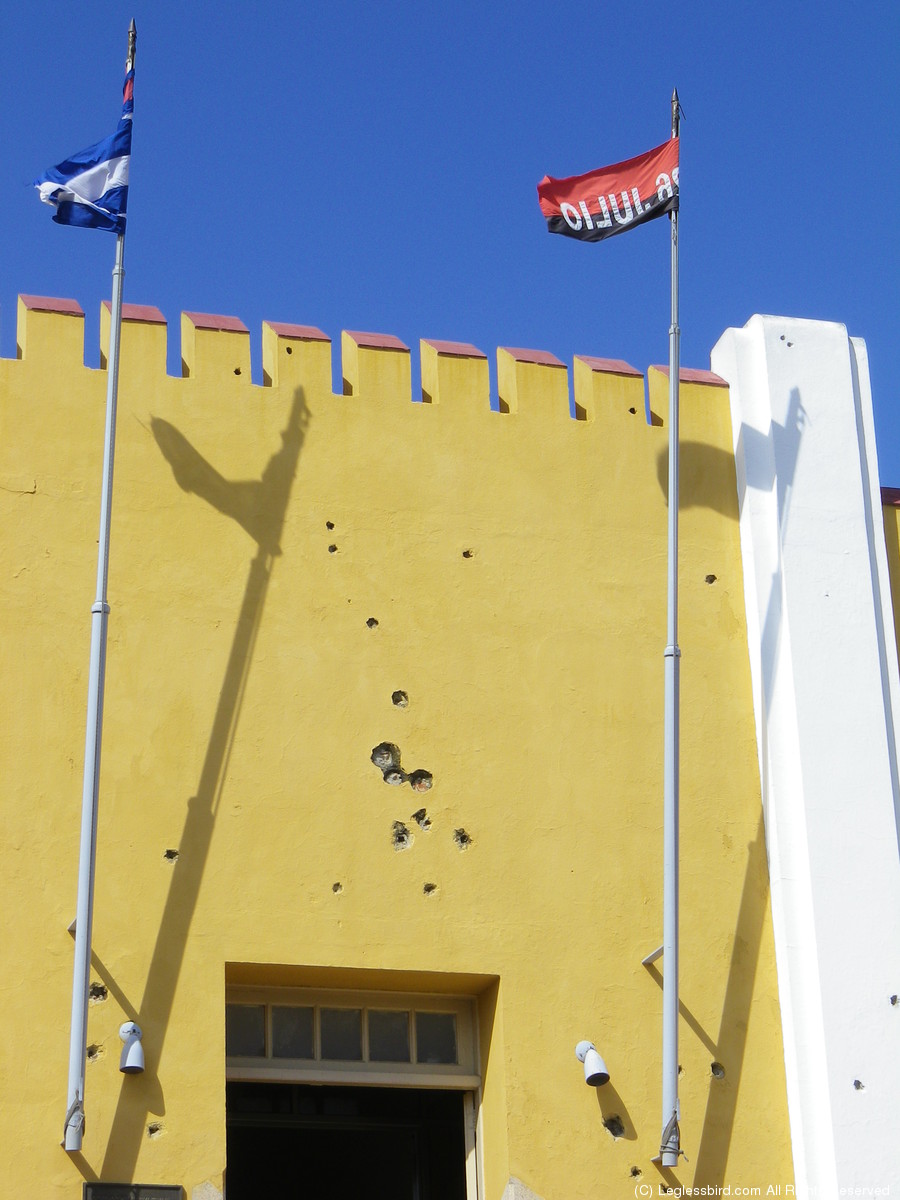 Moncade Barracks23.jpg